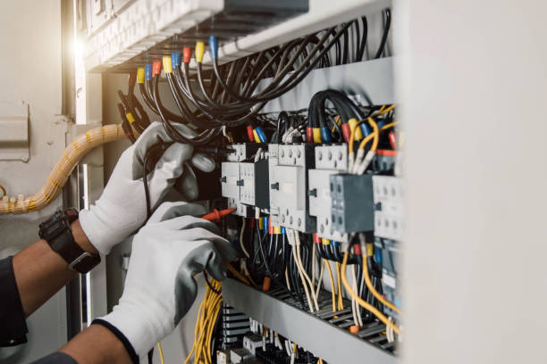 Best Emergency Electrical Repair  in Middleburg, FL